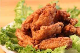 隠し味はシナモン!骨付き肉の唐揚げ