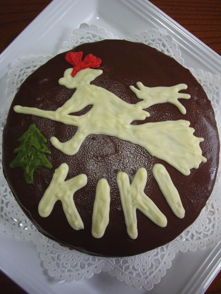 女の子のための誕生日ケーキ。の画像