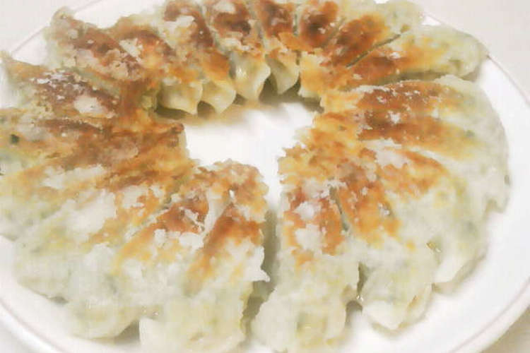 手作り餃子を包んだら 焼くとカリッと レシピ 作り方 By ちひろびん クックパッド 簡単おいしいみんなのレシピが360万品