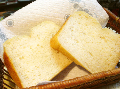 ホームベーカリーで五穀米入り豆乳パンの写真