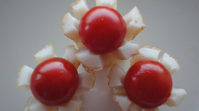 お弁当に ちくわとミニトマトのお花 レシピ 作り方 By みぽりん913 クックパッド 簡単おいしいみんなのレシピが360万品 お弁当に ちくわとミニトマトのお花 レシピ 作り方 By みぽりん913 クックパッド 簡単おいしいみんなのレシピが360万品