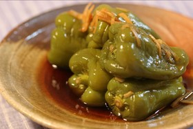 ピーマンの丸々生姜煮
