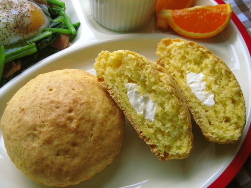 クリームチーズのフワフワキャロットパンの画像