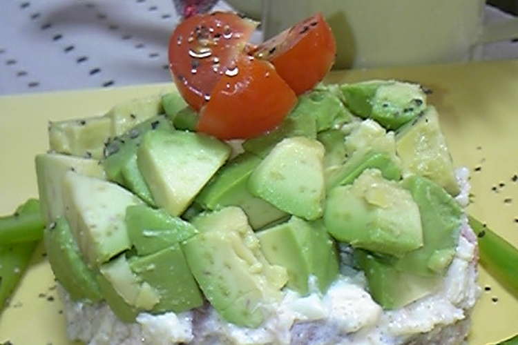 アボカドとサーモンのタルタル レシピ 作り方 By みり２４ クックパッド 簡単おいしいみんなのレシピが357万品