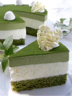 抹茶とホワイトチョコのムースケーキ