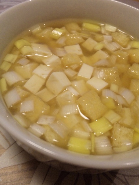 ♡コロコロ豆腐と油揚げの味噌汁♡の画像