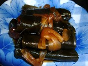 <おせちⅤ>だしをとった昆布で昆布巻きの写真