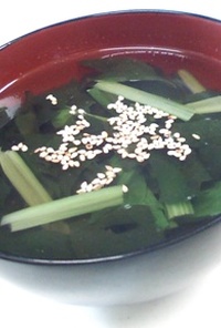 小松菜とワカメの和風スープ
