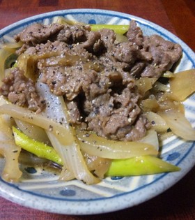 牛肉と新玉ねぎのオイスター炒め