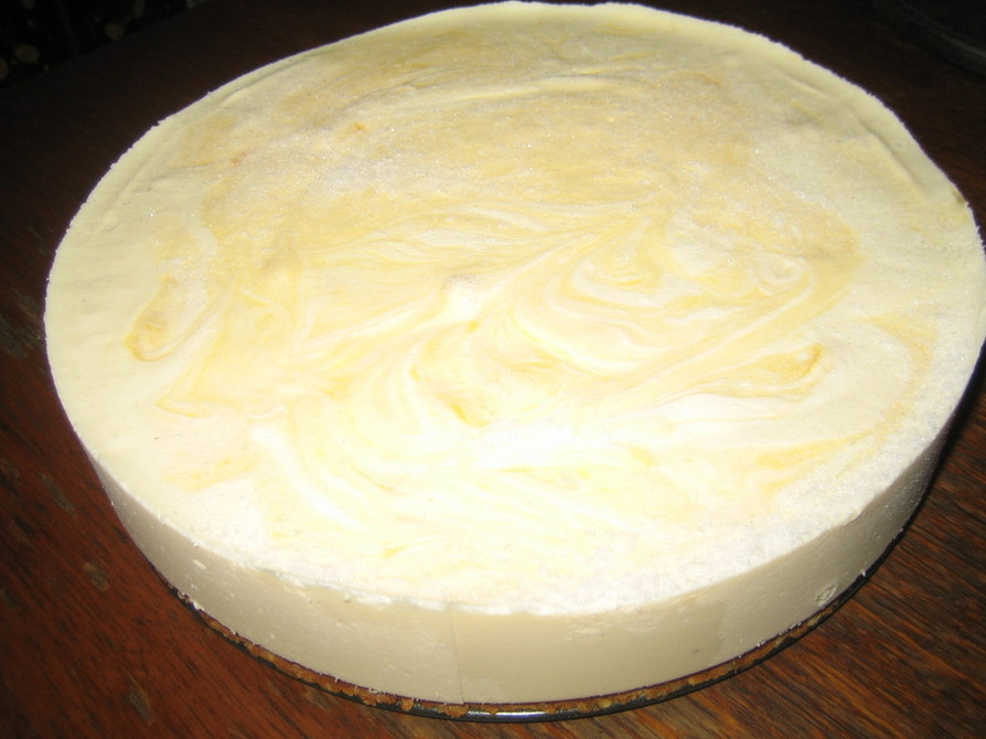 冷凍マンゴーのマーブルチーズケーキの画像