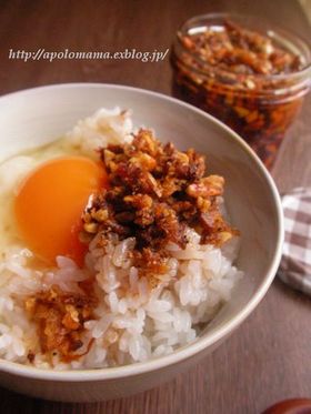 お家で作って簡単美味しい♪食べるラー油♪