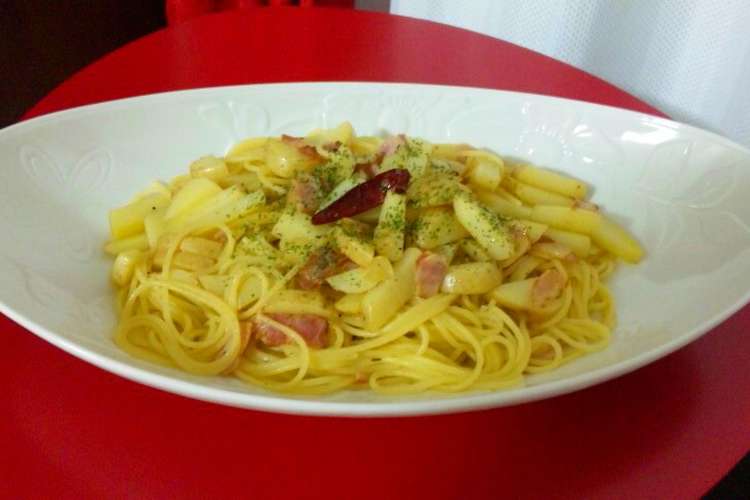 じゃがいもとベーコンの塩パスタ レシピ 作り方 By Christinas クックパッド 簡単おいしいみんなのレシピが352万品