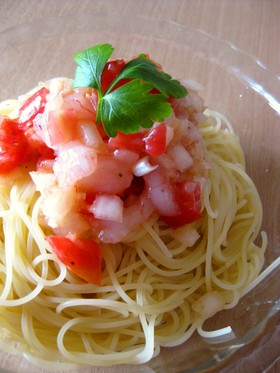 甘えびとトマトの冷製パスタ