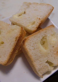 HBで＊天然酵母のアーモンドチーズパン