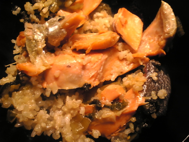 塩鮭と高菜の炒飯の画像
