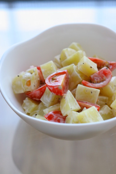 ジャガイモとトマトのサラダの写真