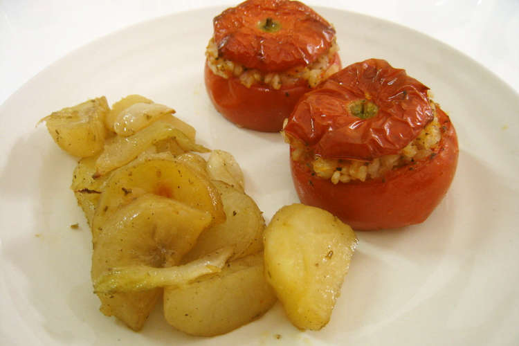 イタリア家庭料理 トマトのご飯詰め レシピ 作り方 By えりべえ クックパッド 簡単おいしいみんなのレシピが351万品