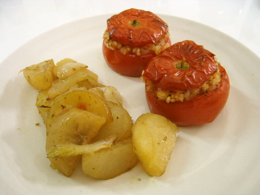 イタリア家庭料理☆トマトのご飯詰めの画像