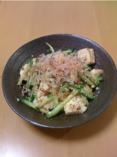 豆腐ときゅうりの梅ごまサラダの写真