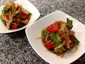 オクラとトマトのサッパリ☆胡麻おかか和え