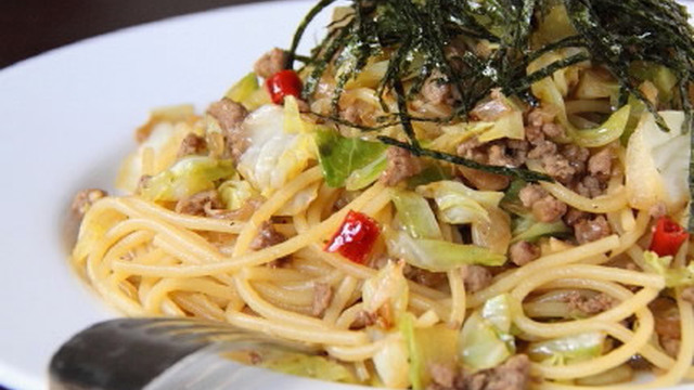 キャベツとひき肉の醤油パスタ レシピ 作り方 By Cureo クックパッド 簡単おいしいみんなのレシピが361万品