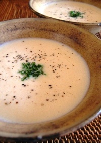 とろ〜り濃厚な長芋のスープ
