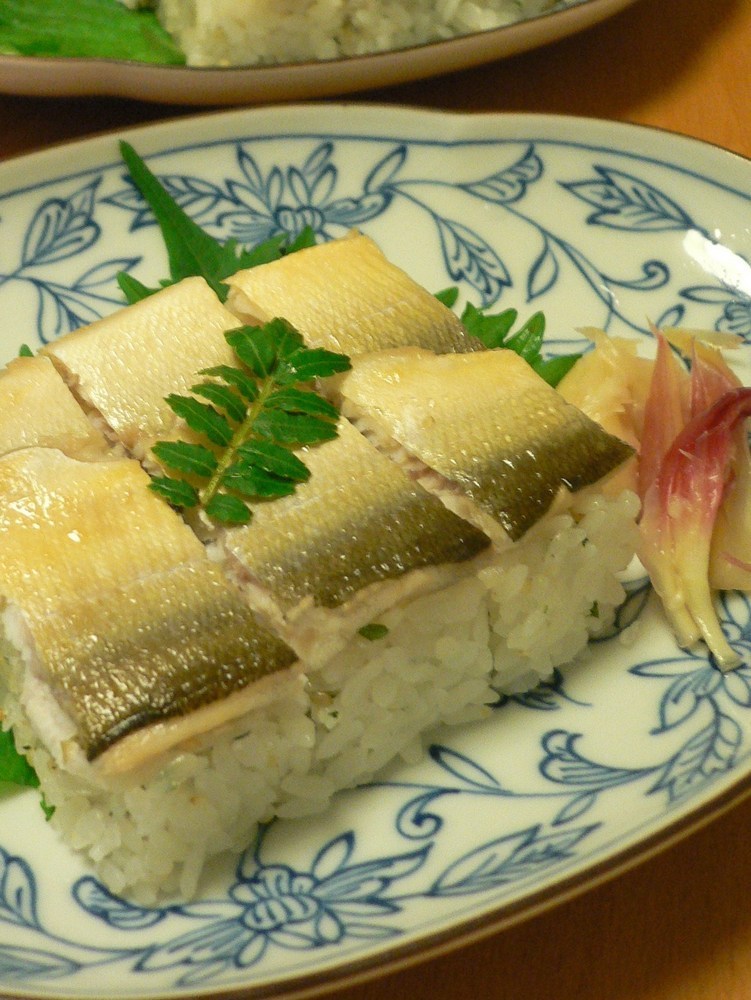 煮あゆの押し寿司の画像