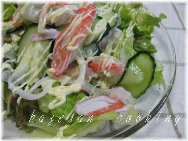 カニカマ・玉ねぎ・きゅうりの酢漬けサラダの画像