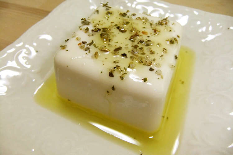 豆腐にオリーブオイルとハーブソルト レシピ 作り方 By Pyri クックパッド 簡単おいしいみんなのレシピが367万品