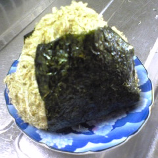 とろろ昆布巻きおにぎり レシピ 作り方 By ほっちぃママ クックパッド