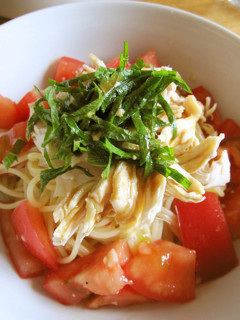 蒸し鶏の和風冷製パスタ