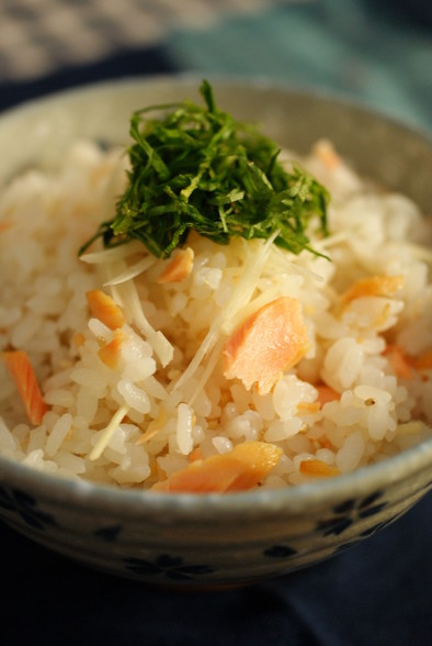 新生姜と焼鮭の混ぜるだけ♬うまうまごはんの写真