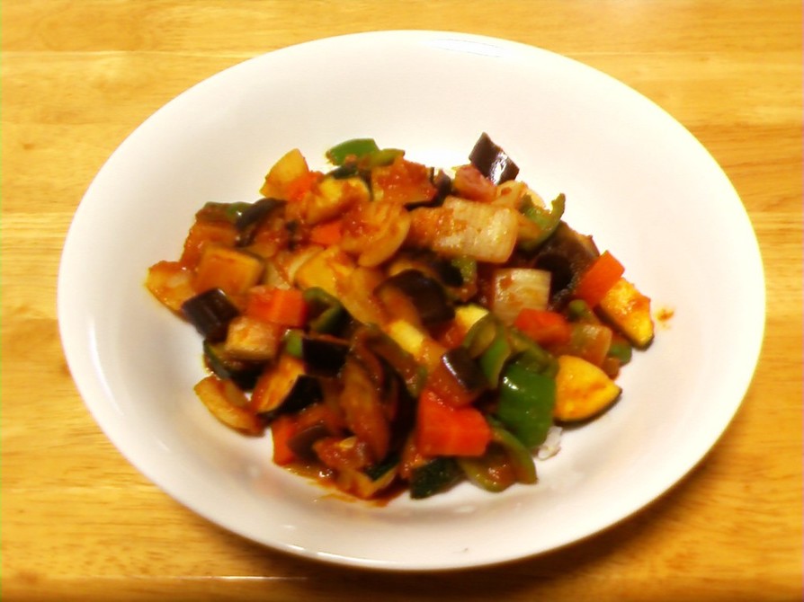 カラフル夏野菜のトマトカレーの画像