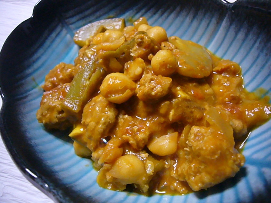 ヒヨコ豆と夏野菜のカレー炒めの画像