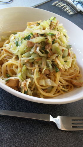 ツナとキャベツのめんつゆパスタ