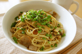 エリンギと豚バラの柚子胡椒パスタ