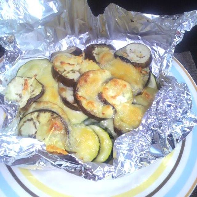 茄子とズッキーニとチーズのホイル焼 レシピ 作り方 By ちかりん クックパッド 簡単おいしいみんなのレシピが360万品