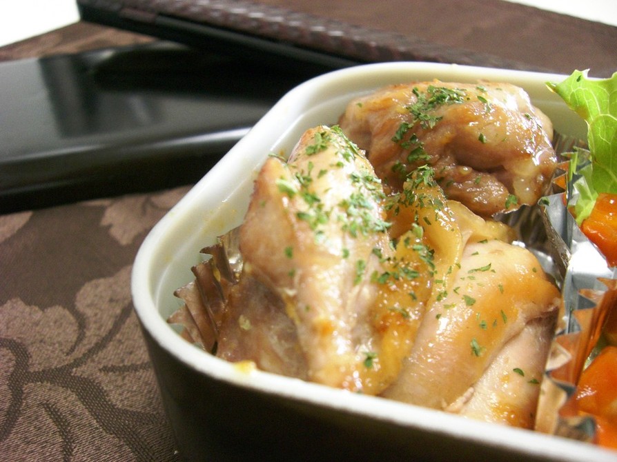 お弁当に✿鶏もも肉のはちみつれもん焼きの画像