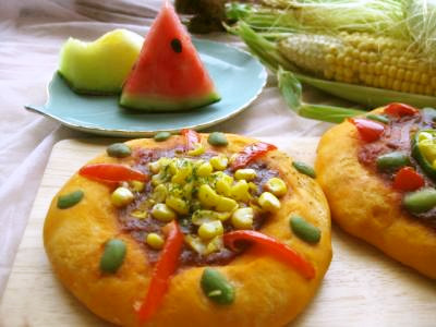 ビタミンカラー夏野菜べジタブルパン♪の画像
