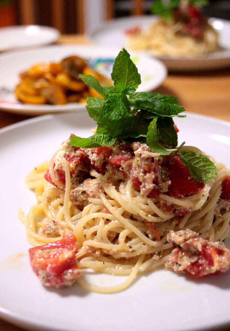  5つの材料で作るクリーミーペストパスタサラダのレシピ