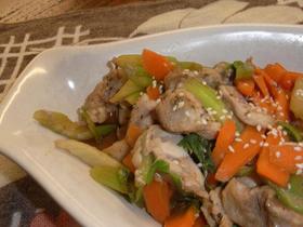 電子レンジ で 鶏肉セロリ人参炒め