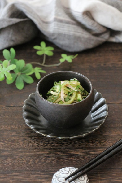 きゅうりと香味野菜(しそ茗荷生姜)和えの写真