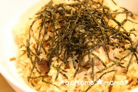 サバ缶と塩こんぶの炊き込みご飯