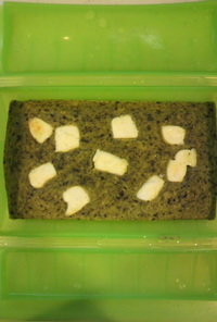 ルクエで小松菜とクリームチーズの蒸しパン