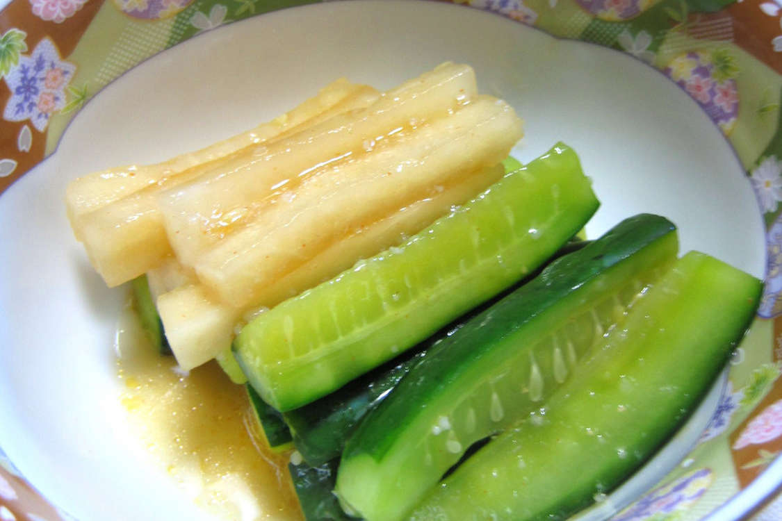 中華屋さんのピリ辛きゅうり 大根の浅漬け レシピ 作り方 By Yamita クックパッド 簡単おいしいみんなのレシピが379万品