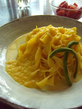夏の色☆すりおろしズッキーニのパスタ