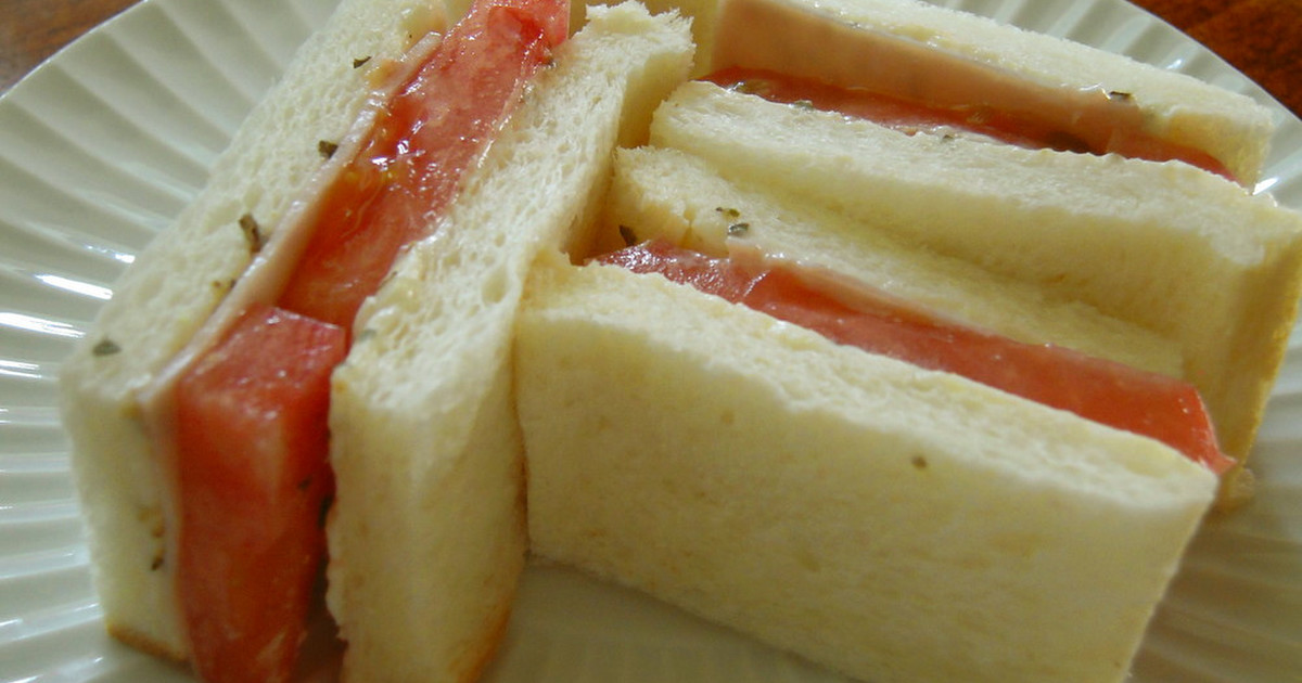 クリチ＆トマトのサンドイッチ