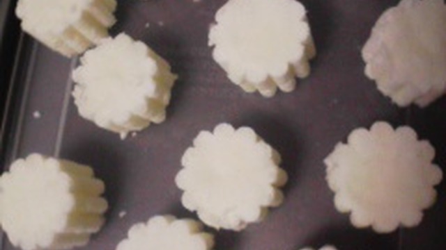 超簡単 ラムネ菓子 シュワッ炭酸感 レシピ 作り方 By とーり母 クックパッド 簡単おいしいみんなのレシピが355万品