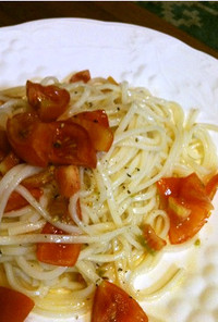 稲庭うどんでトマトの冷製カッペリーニ