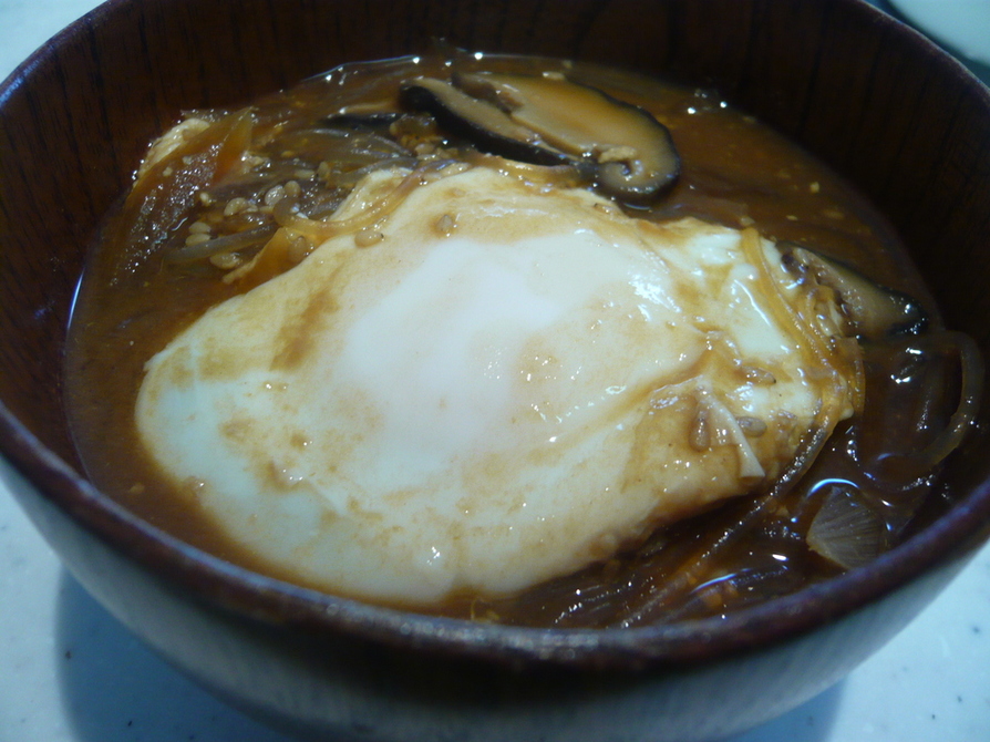 椎茸と春雨のゴマ味噌スープの画像